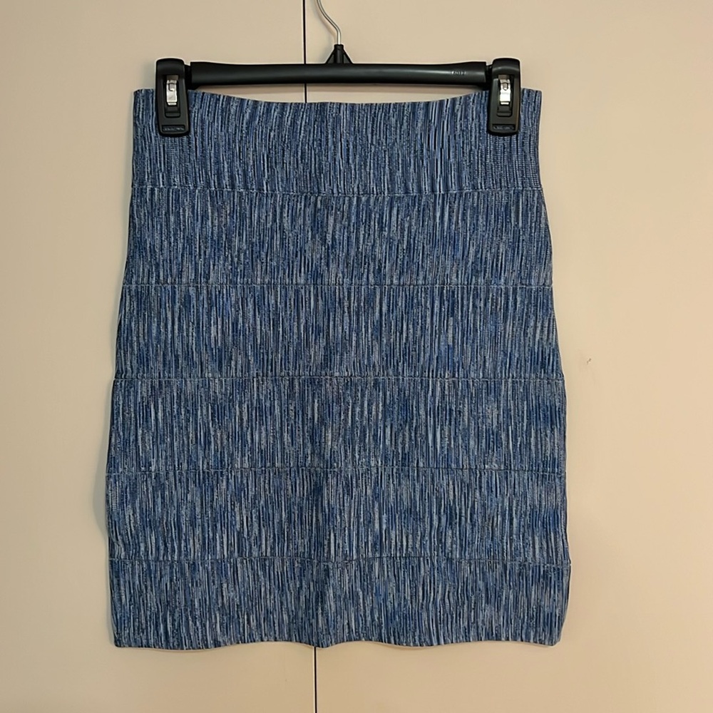 LIKE NEW BCBG Bandage Bodycon Skirt